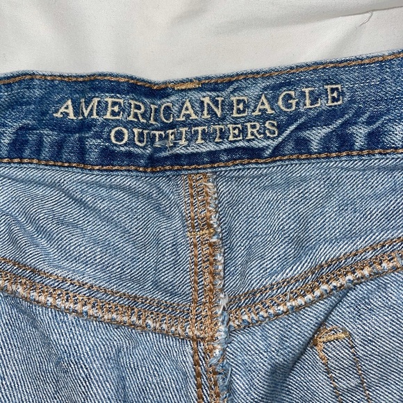 American Eagle distressed shorts - Picture 3 of 4